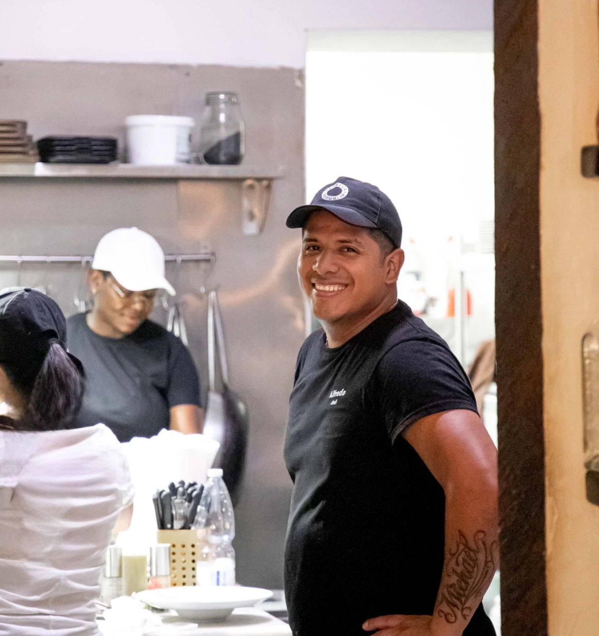 Alfredo, chef da E Prie Rosse, ristorante in via di Ravecca a Genova