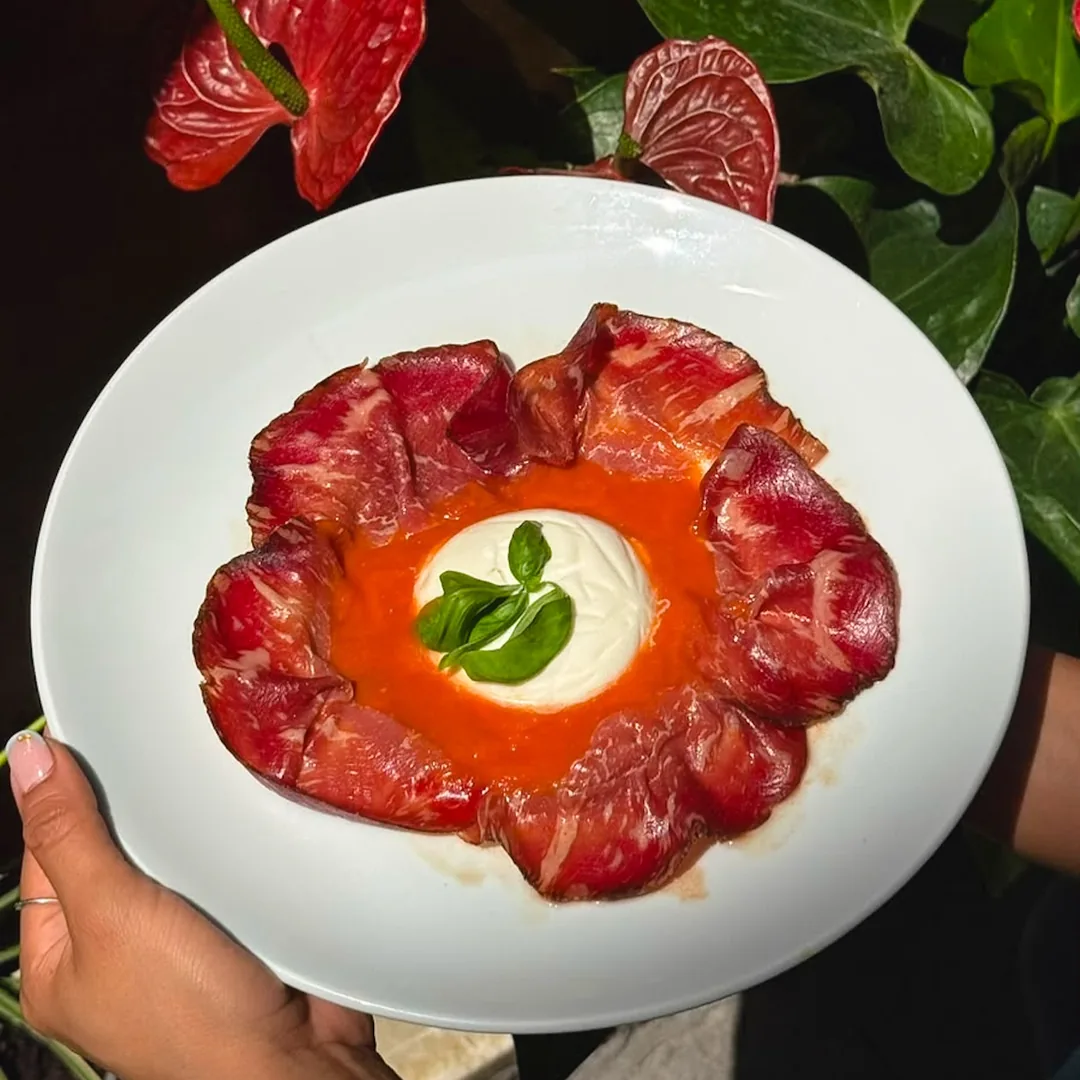 Gazpacho fresco e leggero, il re dell’estate spagnola… e perché no, anche di quella genove. Dal profilo Instagram di E Prie Rosse, ristorante a Genova