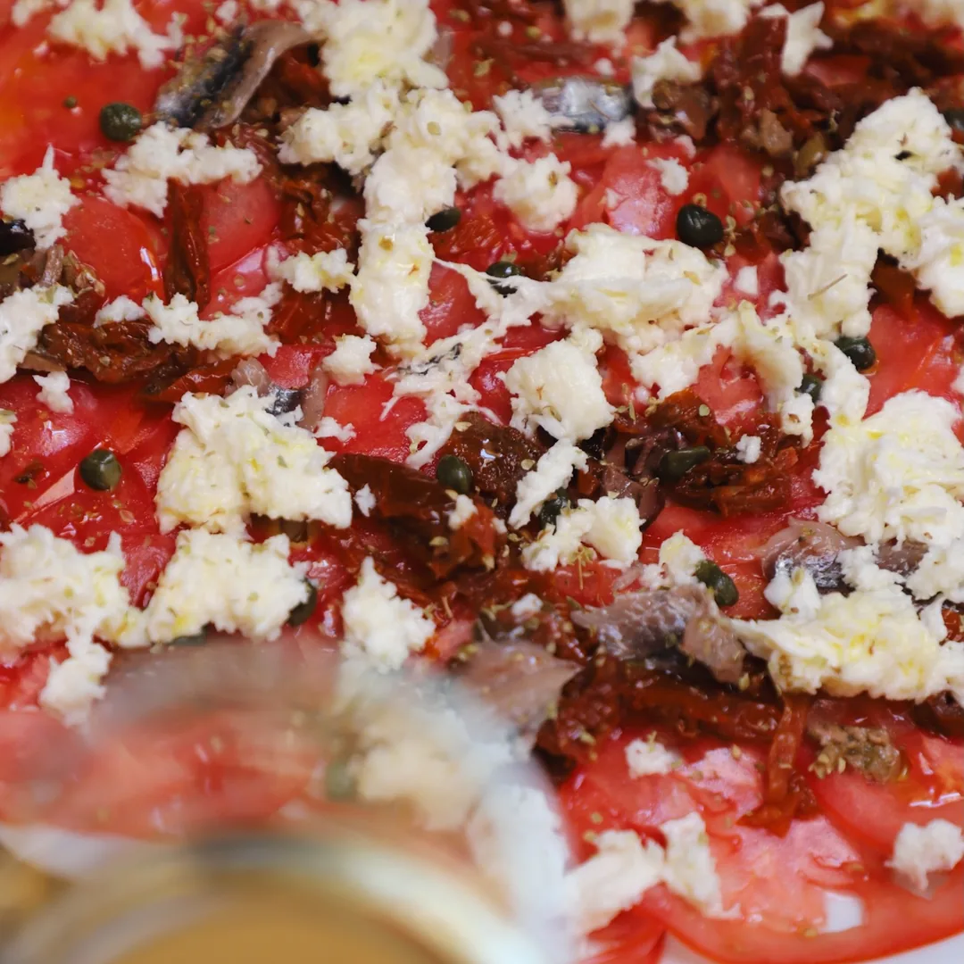 Non ci sono due giorni che abbiano lo stesso sapore. ✨ Ogni giorno, la nostra cucina porta. Dal profilo Instagram di E Prie Rosse, ristorante a Genova
