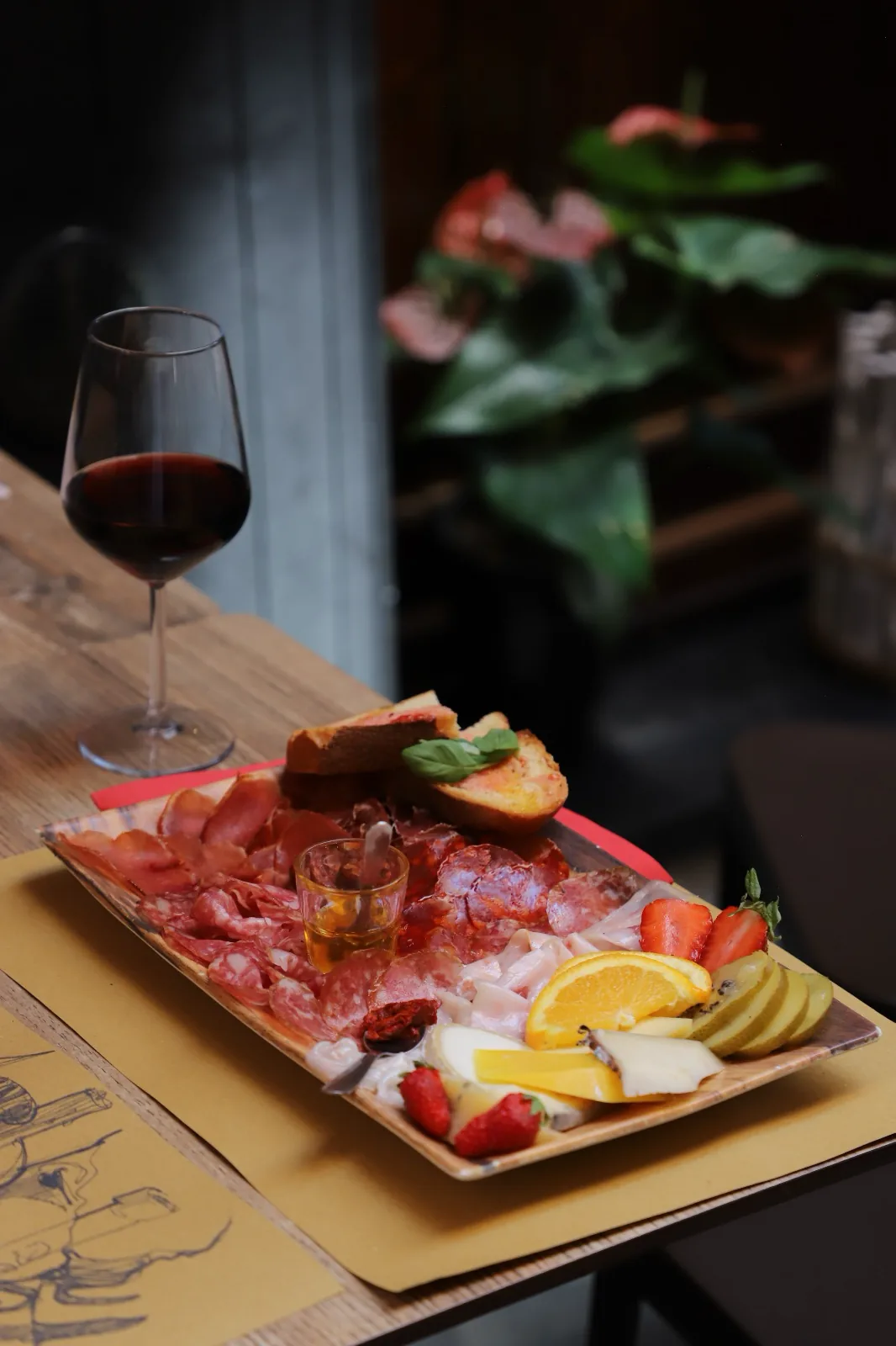 Salumi iberici da E Prie Rosse, ristorante in via di Ravecca a Genova